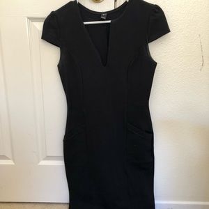 Windsor Woman’s black midi dress